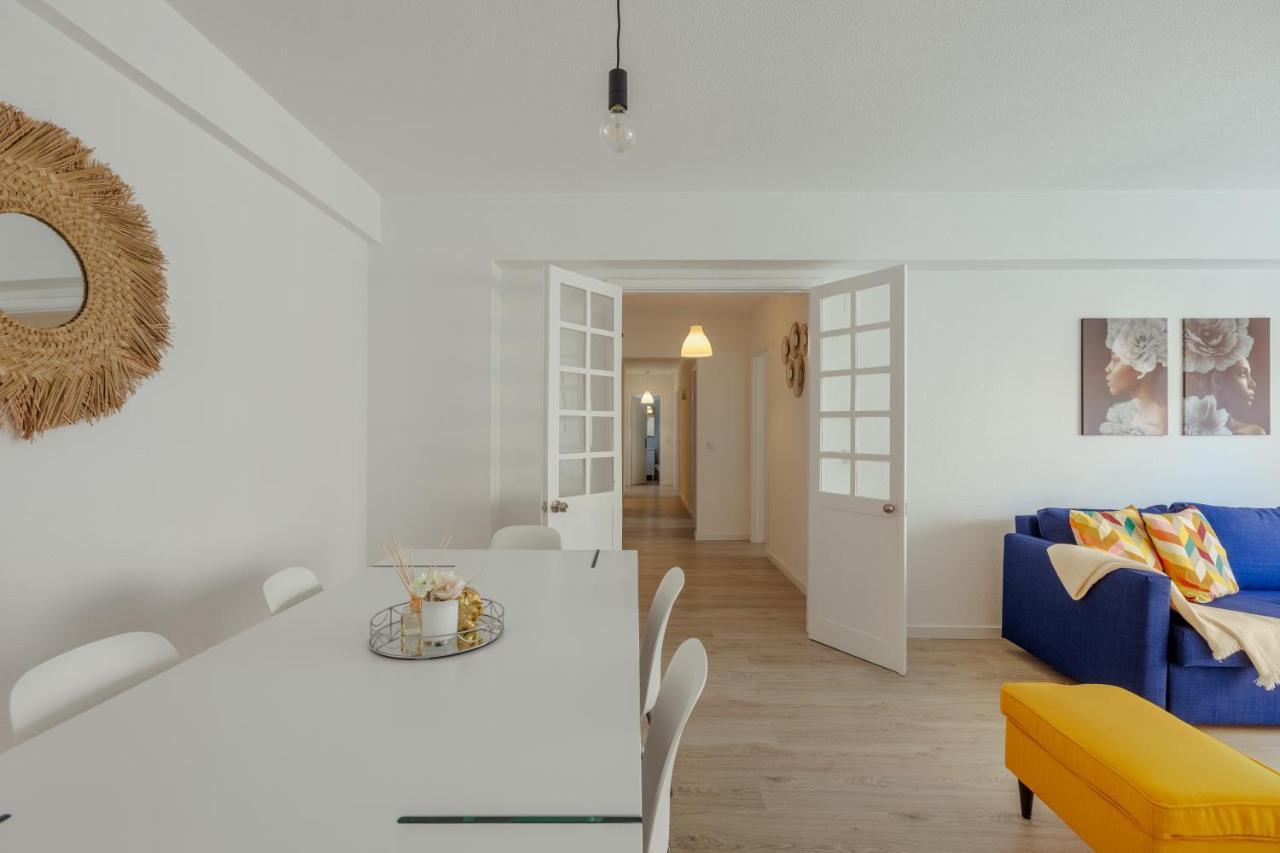 Elegant 3 Bedroom Apt - City Centre - Garage - Metro リスボン エクステリア 写真